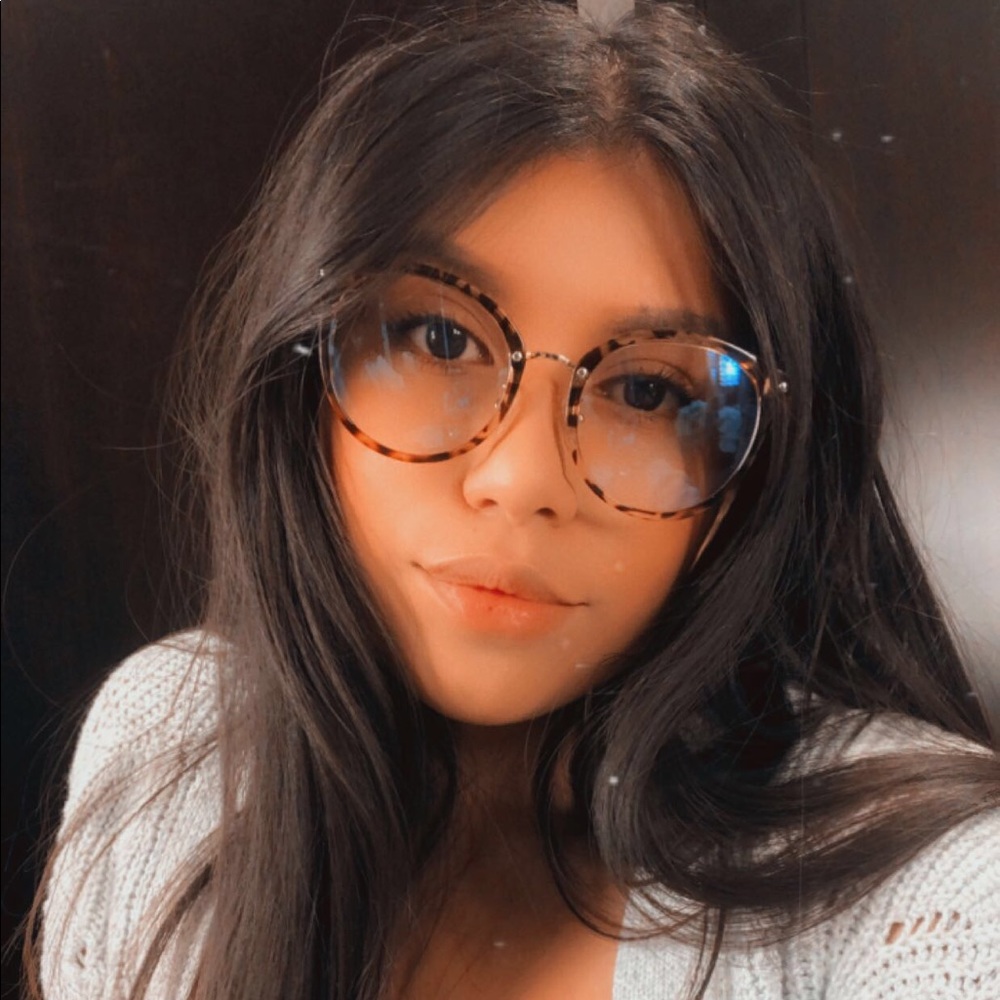 Meet your Posher, Eavenly